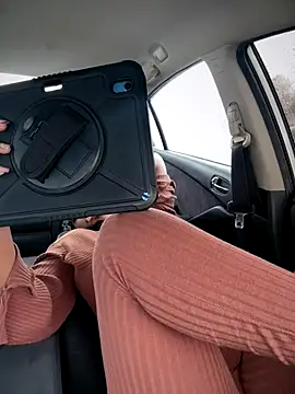 1Topgyal online show from December 22, 2025, 4:18 pm