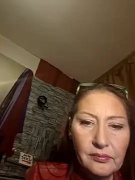 Snapshot of dominatrixredsonyja chatting on December 4, 2024, 6:33 pm dominatrixredsonyja online show from December 4, 2024, 6:33 pm