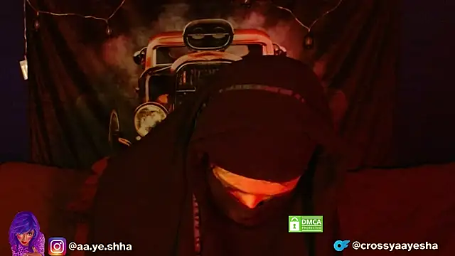 CrossyAayesha online show from November 25, 2025, 4:51 pm