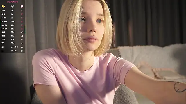 Snapshot of StasyGriffin chatting on October 28, 2025, 11:20 am StasyGriffin online show from October 28, 2025, 11:20 am