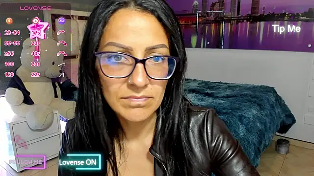 Snapshot of alma_blue chatting on February 14, 2026, 11:49 pm alma blue online show from February 14, 2026, 11:49 pm