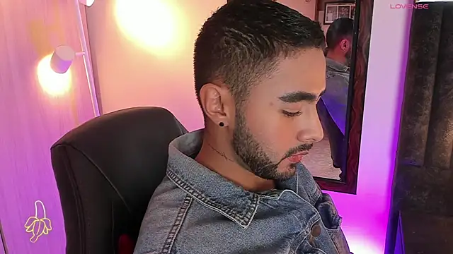 ItsMeEros online show from November 13, 2025, 11:30 pm