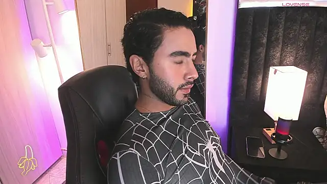 ItsMeEros online show from March 24, 2026, 9:59 pm