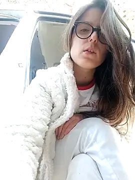 Snapshot of dolcehelena993 chatting on November 7, 2025, 9:58 am dolcehelena993 online show from November 7, 2025, 9:58 am