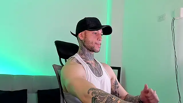  jamesleandros1 online show from July 11, 2026, 5:57 pm