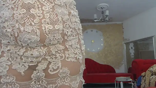 Snapshot of AnnaBellaLuckyXOXO chatting on February 12, 2026, 11:10 am AnnaBellaLuckyXOXO online show from February 12, 2026, 11:10 am