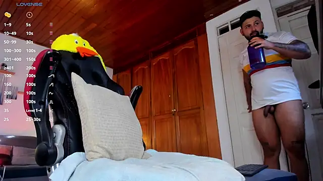 Jacon cruz  online show from January 18, 2026, 8:56 pm