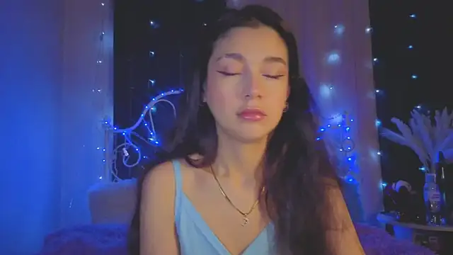 Snapshot of Funny_Bunny chatting on October 24, 2025, 2:10 am Funny Bunny online show from October 24, 2025, 2:10 am