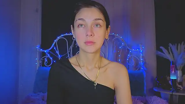 Snapshot of Funny_Bunny chatting on September 17, 2025, 11:18 pm Funny Bunny online show from September 17, 2025, 11:18 pm