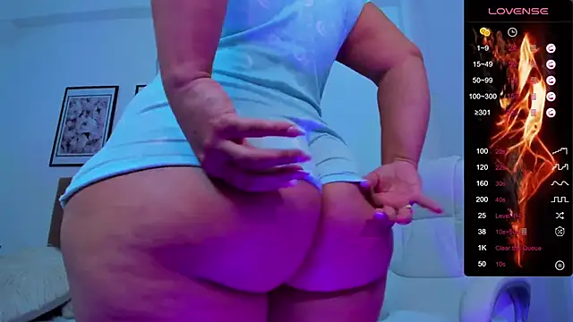 Snapshot of sofihill01 chatting on February 27, 2025, 9:47 pm sofihill01 online show from February 27, 2025, 9:47 pm