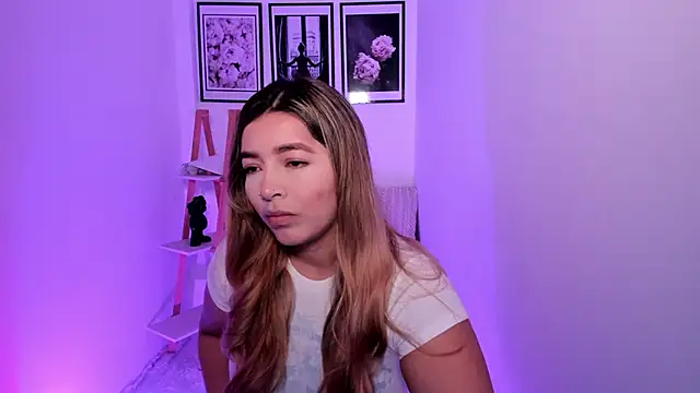 Snapshot of sofihill01 chatting on October 7, 2025, 7:15 pm sofihill01 online show from October 7, 2025, 7:15 pm