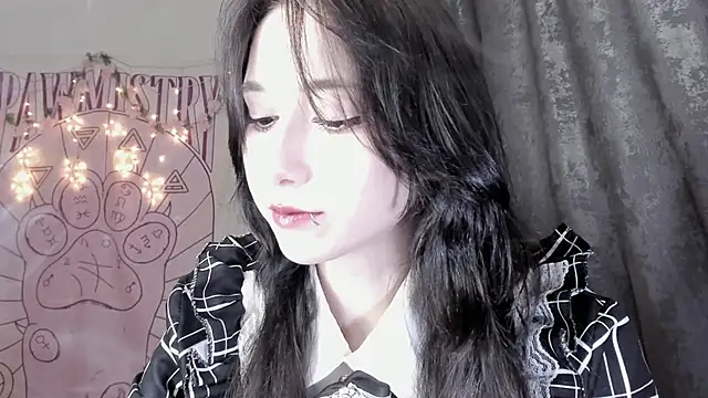 Holy420lolii online show from October 10, 2025, 3:35 pm