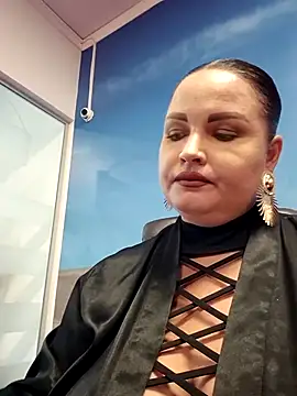 GeorgiaLerox online show from July 15, 2026, 1:29 pm