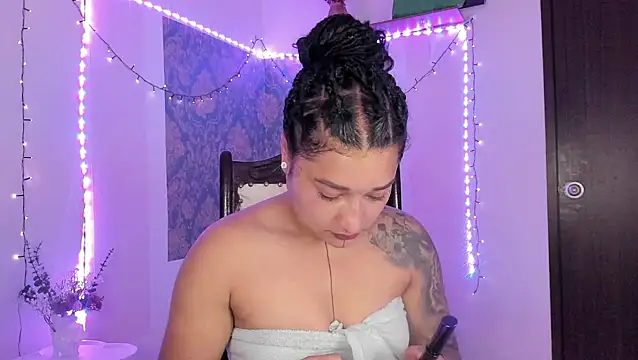 Eva Lee  online show from March 4, 2026, 9:50 am