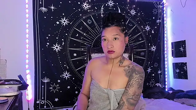 Snapshot of Eva_Lee_ chatting on November 19, 2025, 8:58 am Eva Lee online show from November 19, 2025, 8:58 am