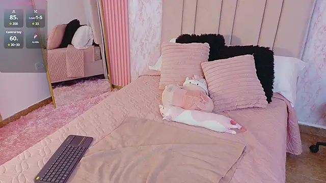 Snapshot of Hanaa_rosse chatting on November 11, 2025, 1:28 pm Hanaa rosse online show from November 11, 2025, 1:28 pm