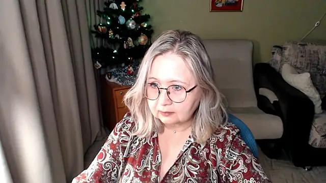 Snapshot of JanaMayer chatting on January 15, 2025, 4:32 pm JanaMayer online show from January 15, 2025, 4:32 pm