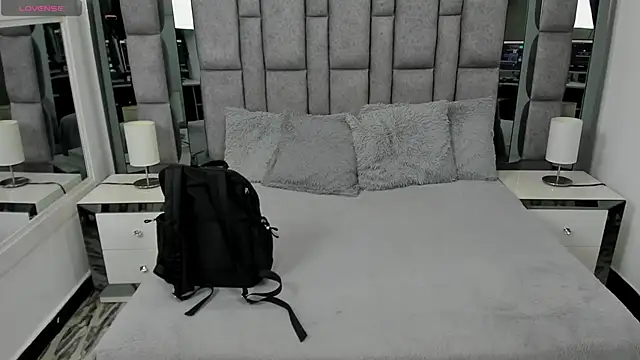 Snapshot of EMMAHILL1 chatting on November 28, 2025, 11:10 am EMMAHILL1 online show from November 28, 2025, 11:10 am