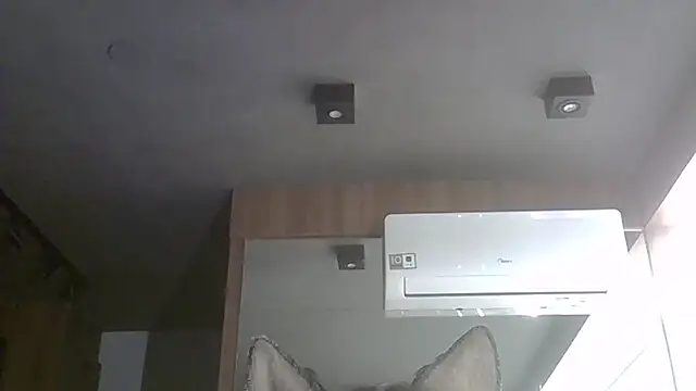 Snapshot of Skinny-Kitten chatting on October 23, 2025, 6:01 am Skinny-Kitten online show from October 23, 2025, 6:01 am