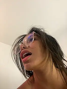 ATENEA SEXXXY online show from October 24, 2025, 9:58 pm