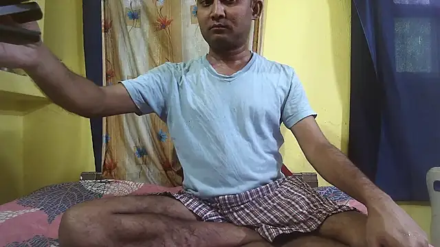 Snapshot of Cute_boy2000 chatting on March 2, 2025, 10:26 am Cute boy2000 online show from March 2, 2025, 10:26 am