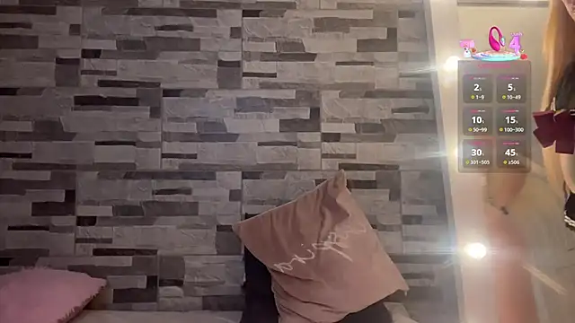 Snapshot of bigclit chatting on October 24, 2025, 6:29 pm bigclit online show from October 24, 2025, 6:29 pm