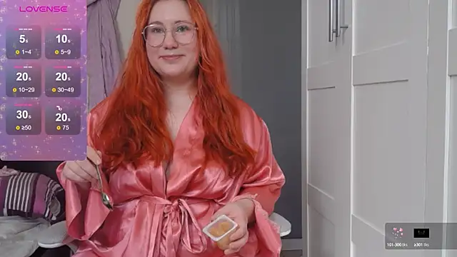 FluffyRainbowKity online show from September 12, 2025, 10:04 am