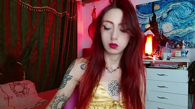 Snapshot of alisseallie chatting on November 12, 2025, 1:10 am alisseallie online show from November 12, 2025, 1:10 am