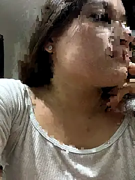 Snapshot of LuceroRm chatting on December 23, 2025, 4:34 am LuceroRm online show from December 23, 2025, 4:34 am