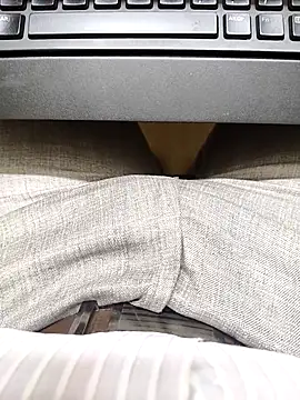 adicma123 online show from April 15, 2026, 6:30 am