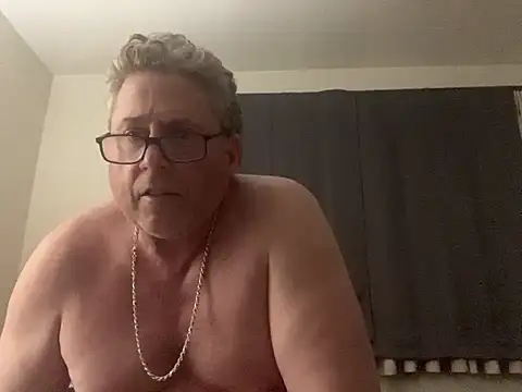Snapshot of iwantutocum1X chatting on February 25, 2026, 10:04 am iwantutocum1X online show from February 25, 2026, 10:04 am