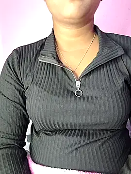 Snapshot of ANGE-MOU chatting on January 18, 2025, 10:28 am ANGE-MOU online show from January 18, 2025, 10:28 am