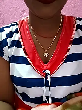 Snapshot of ANGE-MOU chatting on February 23, 2025, 1:02 am ANGE-MOU online show from February 23, 2025, 1:02 am