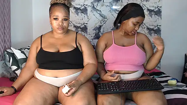 SexyAmeena2002 online show from May 19, 2026, 9:11 pm