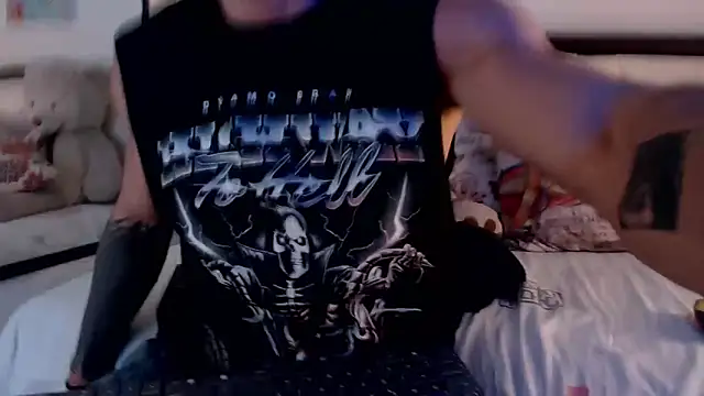 Snapshot of AlbertBernal69 chatting on November 24, 2025, 3:06 am AlbertBernal69 online show from November 24, 2025, 3:06 am