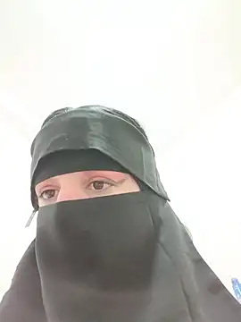 Snapshot of KHALIJIA-ARABIA-couple chatting on December 20, 2025, 1:47 pm KHALIJIA-ARABIA-couple online show from December 20, 2025, 1:47 pm