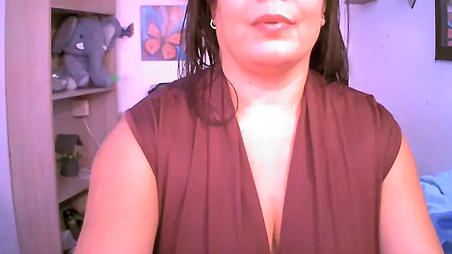 Snapshot of ChiaraFioree chatting on April 29, 2026, 8:04 pm ChiaraFioree online show from April 29, 2026, 8:04 pm