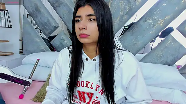 Snapshot of ZiaCalifa chatting on November 14, 2025, 9:35 am ZiaCalifa online show from November 14, 2025, 9:35 am