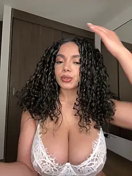 Snapshot of Mariecurl chatting on October 31, 2025, 12:29 am Mariecurl online show from October 31, 2025, 12:29 am