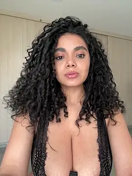 Snapshot of Mariecurl chatting on February 8, 2026, 7:00 pm Mariecurl online show from February 8, 2026, 7:00 pm