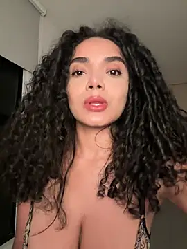 Mariecurl online show from March 29, 2026, 3:19 am