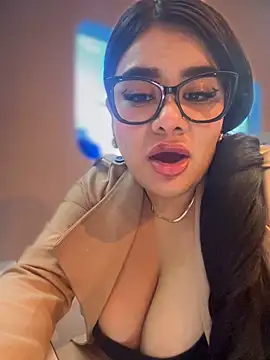 Snapshot of Insane_Issa chatting on March 5, 2025, 1:42 am Insane Issa online show from March 5, 2025, 1:42 am