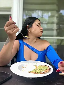 Snapshot of Insane_Issa chatting on February 9, 2026, 4:16 pm Insane Issa online show from February 9, 2026, 4:16 pm