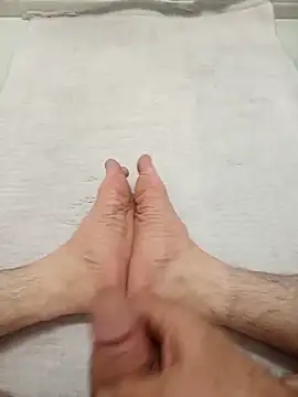 Hardapple01 online show from March 16, 2026, 3:48 pm