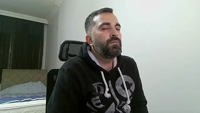 Snapshot of tgltplsr chatting on February 28, 2025, 2:09 am tgltplsr online show from February 28, 2025, 2:09 am