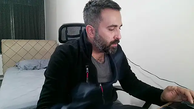 Snapshot of tgltplsr chatting on November 15, 2025, 9:41 pm tgltplsr online show from November 15, 2025, 9:41 pm