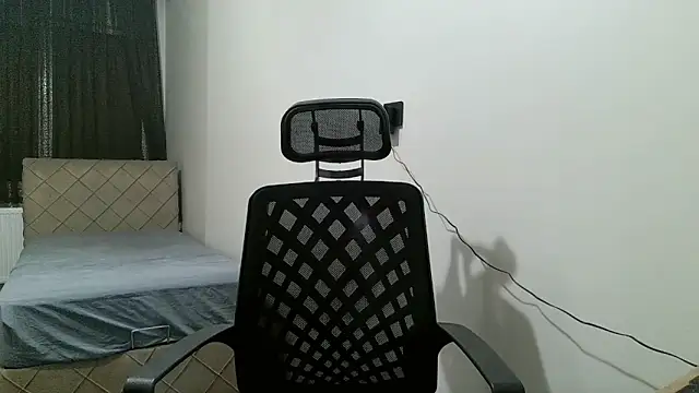 Snapshot of tgltplsr chatting on December 13, 2025, 10:38 pm tgltplsr online show from December 13, 2025, 10:38 pm