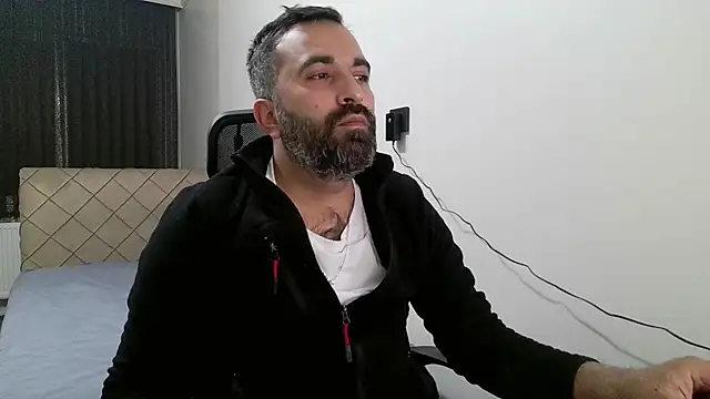 Snapshot of tgltplsr chatting on November 18, 2025, 10:02 pm tgltplsr online show from November 18, 2025, 10:02 pm