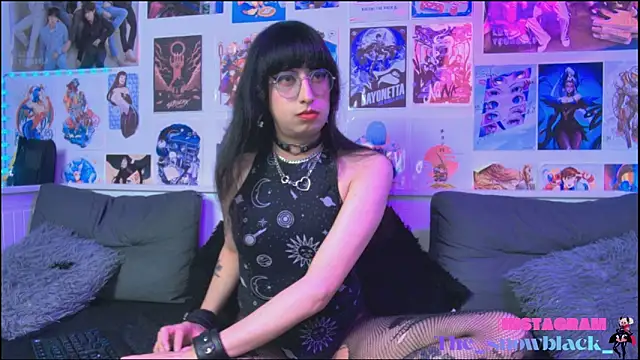 Snapshot of snowblack_ chatting on February 17, 2026, 4:37 pm snowblack online show from February 17, 2026, 4:37 pm