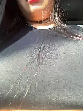 Snapshot of LunaBaker-1 chatting on November 21, 2025, 8:30 pm LunaBaker-1 online show from November 21, 2025, 8:30 pm